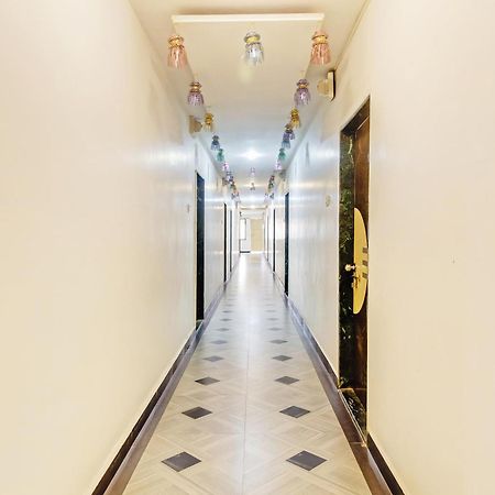 Spot On Harihar Lodging And Yatri Niwas Hotel Colhapur Exterior foto