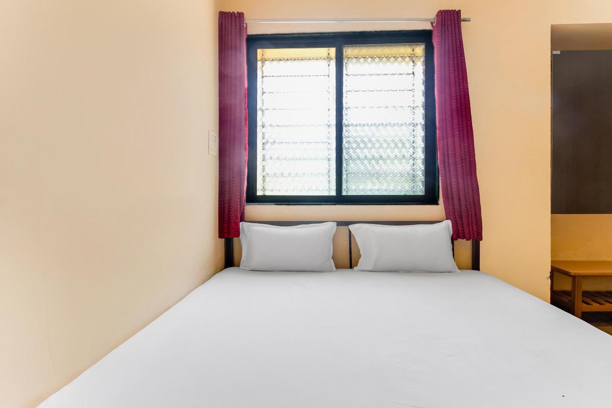 Spot On Harihar Lodging And Yatri Niwas Hotel Colhapur Exterior foto