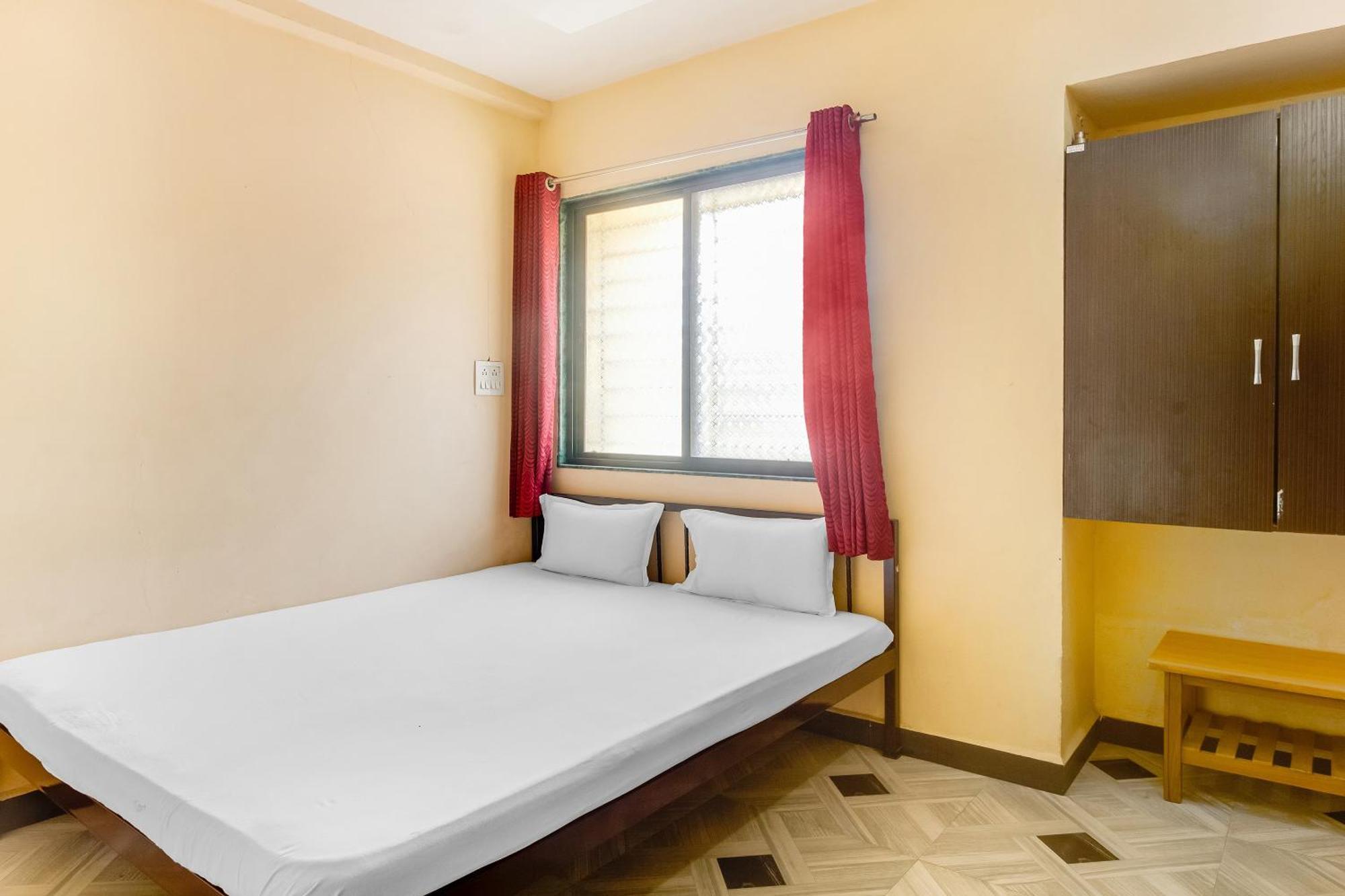 Spot On Harihar Lodging And Yatri Niwas Hotel Colhapur Exterior foto