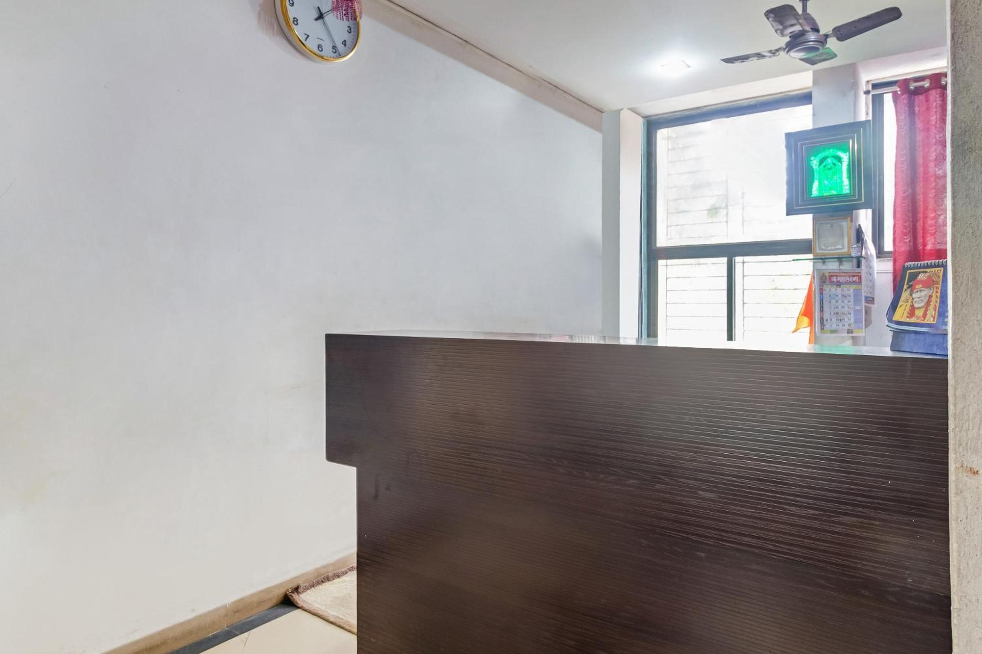 Spot On Harihar Lodging And Yatri Niwas Hotel Colhapur Exterior foto